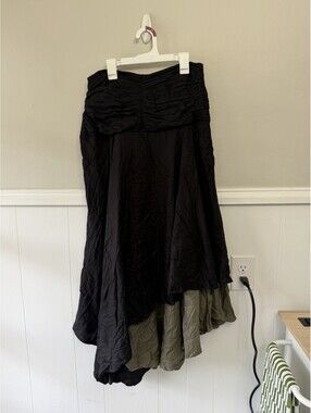 The Pyramid Collection Rayon Smocked Asymmetrical Skirt Black/Green Sz S